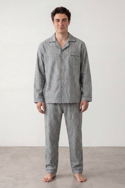 Pyjama coton gris homme, chemise manches longues à liseré et pantalon assorti, vue de face