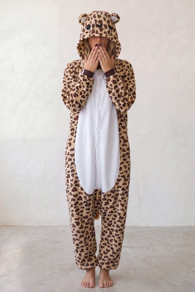 Combinaison pyjama léopard adulte à capuche avec oreilles et ventre écru