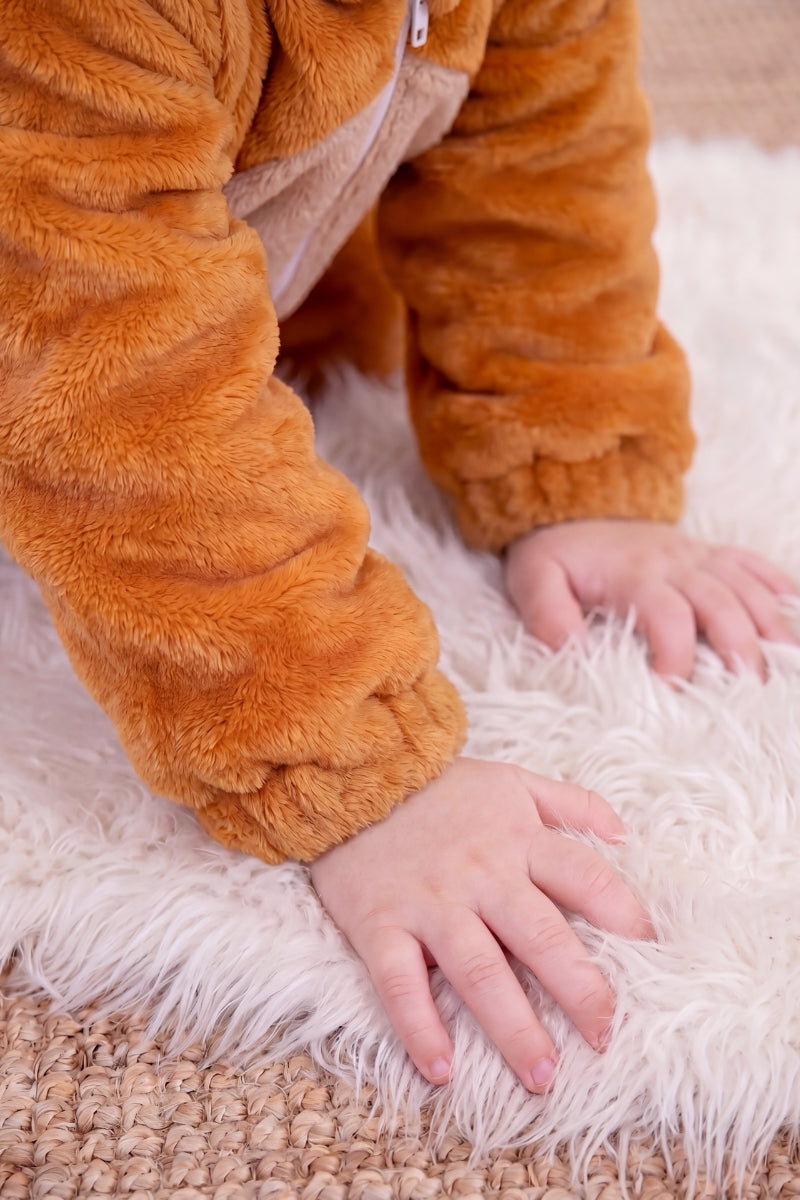 Combinaison pyjama lion bébé fauve à capuche avec crinière — vue 2