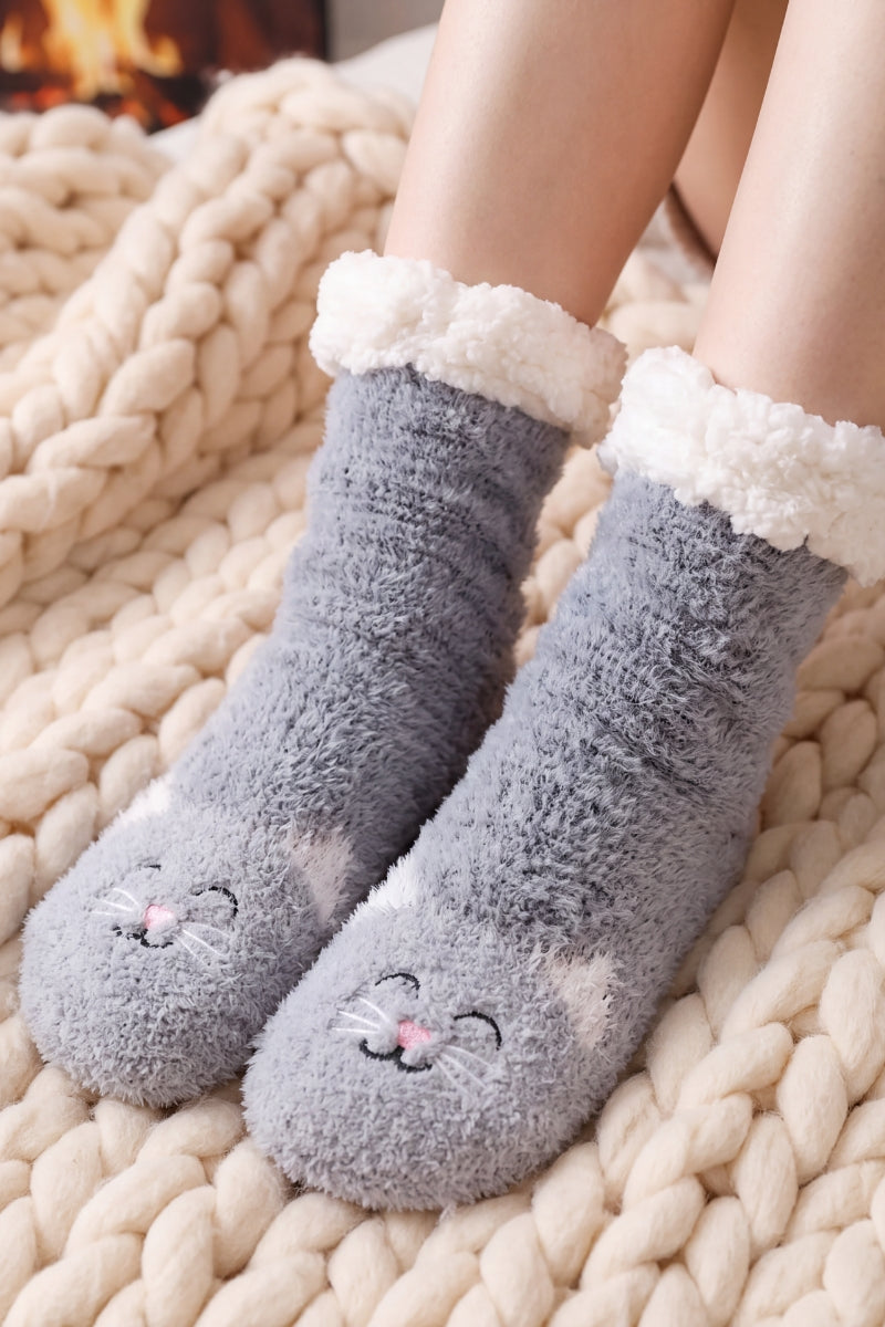 Chaussettes doudou grises avec petit chat mignon, matière moelleuse ultra douce pour l'hiver