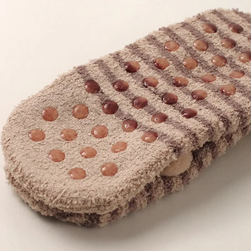 Chaussettes koala douillettes avec visage d'animal, chaudes et mignonnes pour l'intérieur en hiver