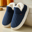 Chaussons boots bleu marine montants à doublure moelleuse, confort chaud et allure sobre pour l'hiver