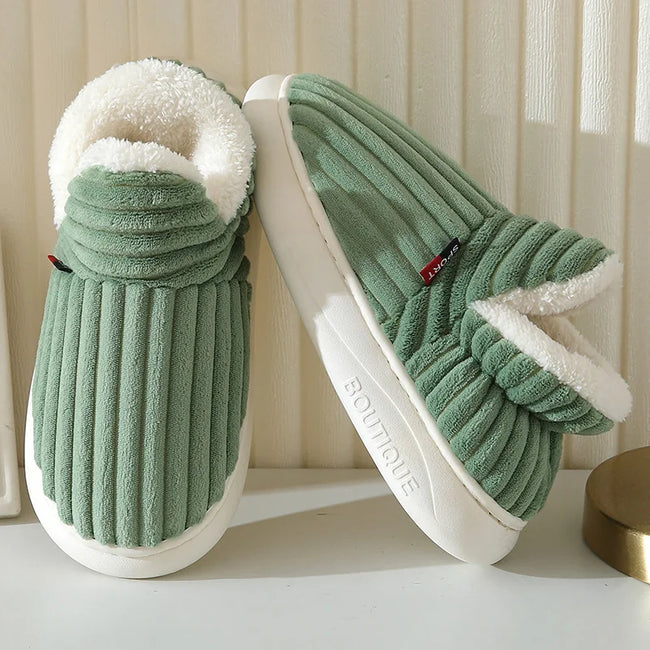 Chaussons boots verts montants, teinte naturelle apaisante et chaleur enveloppante pour la maison