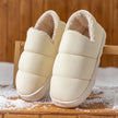 Chaussons fermés marron couvrant le pied entier, chauds et confortables pour l'hiver à la maison