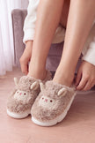 Chaussons mouton en laine bouclée beige, doux et chauds, adorables pour cocooner en hiver