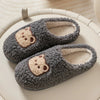 Chaussons nounours crème en matière duveteuse, doux comme une peluche pour les soirées cocooning