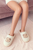 Chaussons nounours crème en matière duveteuse, doux comme une peluche pour les soirées cocooning