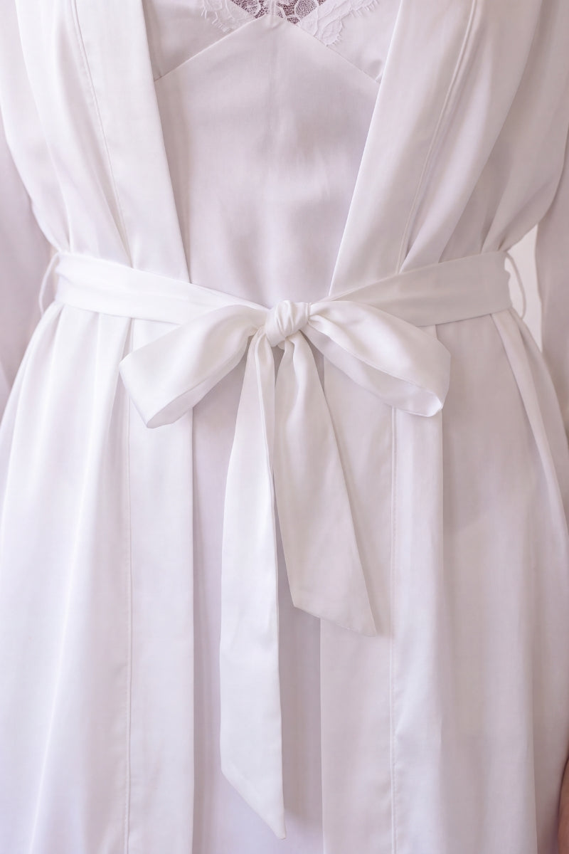 Kimono sexy pour femme, matière fluide et élégante, lingerie de nuit raffinée et sensuelle