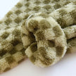 Pantalon pyjama homme vert kaki en pilou gaufré, détail de la matière