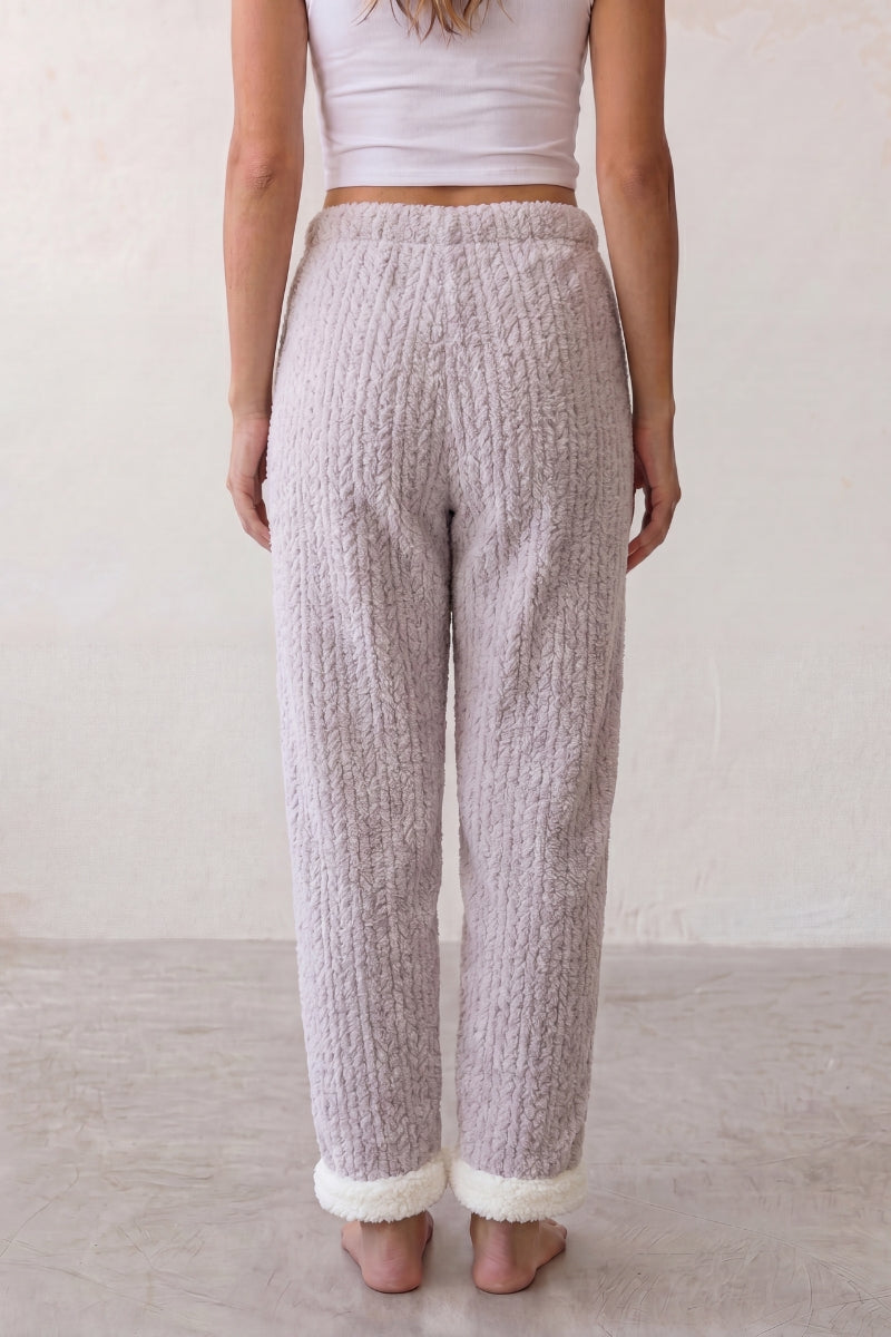 Pantalon pyjama femme lilas en pilou côtelé, vue de dos