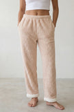 Pantalon pyjama femme rose en pilou torsadé, vue de face détaillée