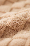 Plaid fourrure marron à carreaux en pilou pilou, ultra doux et chaud pour cocooner sur le canapé