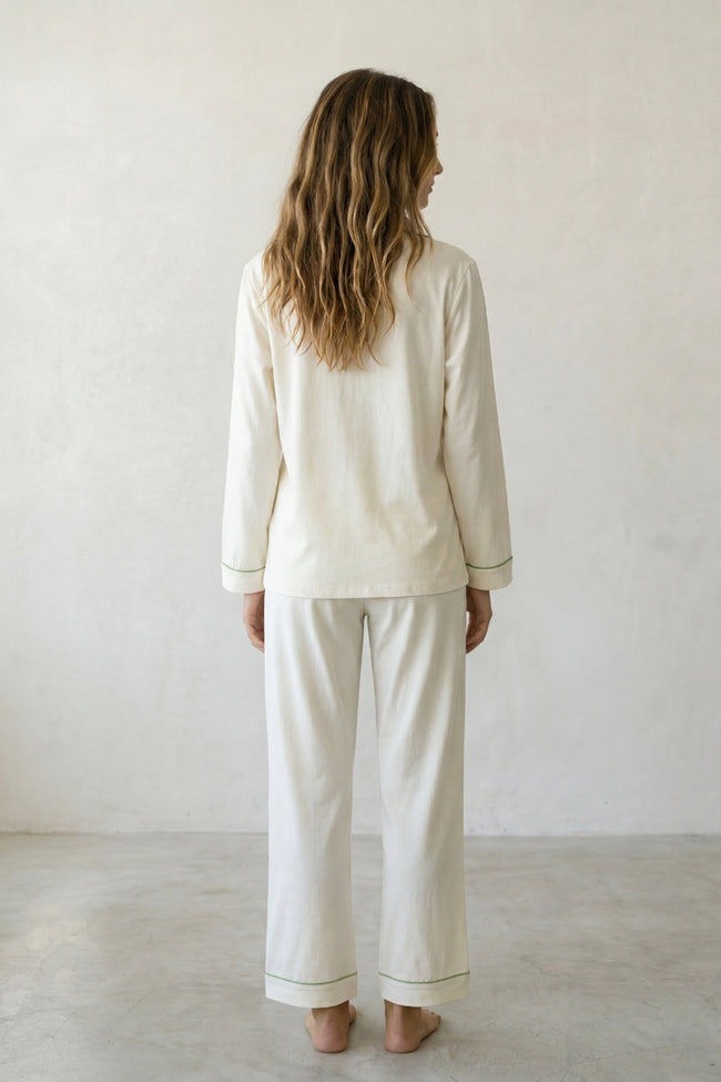 Pyjama coton blanc femme, chemise manches longues et pantalon assorti, vue de face, vue 2
