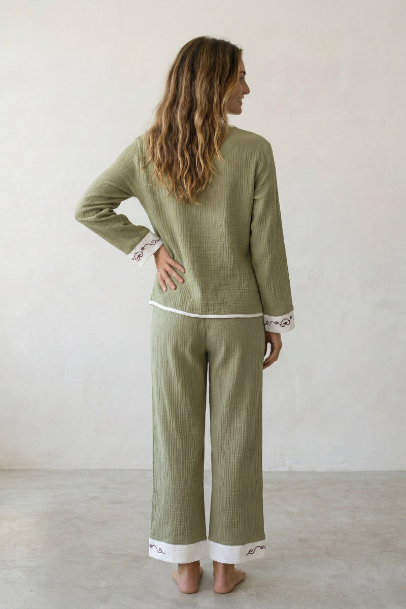 Pyjama coton cache-cœur kaki femme, haut cache-cœur noué et pantalon assorti, vue de face, vue 4