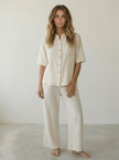 Pyjama coton écru femme, chemise manches courtes texturée et pantalon assorti, vue de face