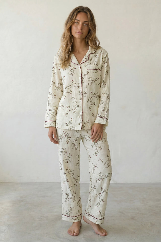 Pyjama coton fleuri femme écru, chemise manches longues à motif fleuri et pantalon assorti, vue de face