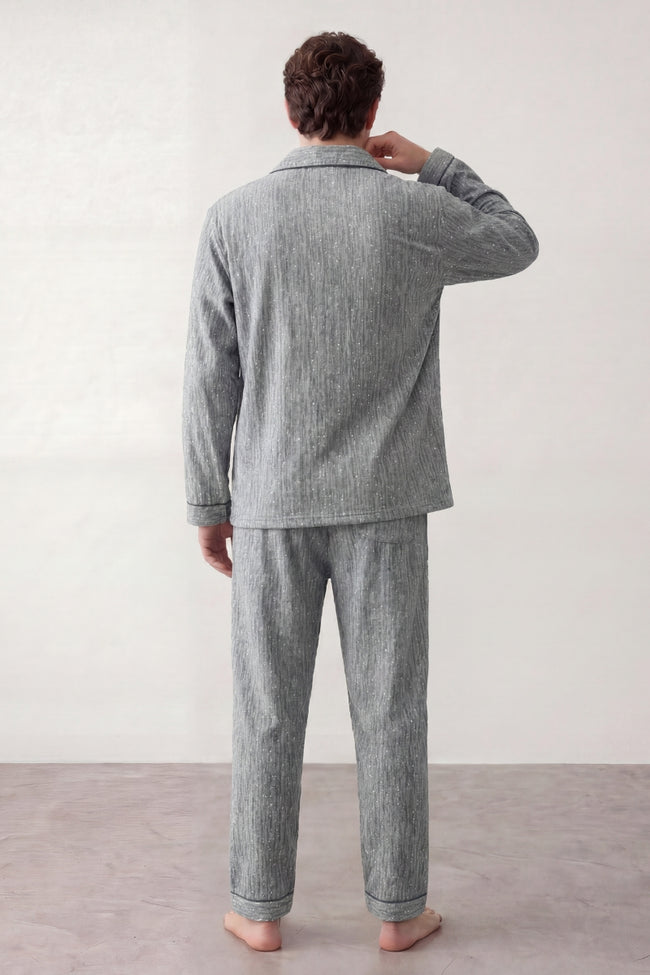 Pyjama coton gris homme, chemise manches longues à liseré et pantalon assorti, vue de face, vue 2