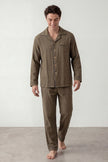 Pyjama coton kaki homme, chemise manches longues vert kaki et pantalon assorti, vue de face