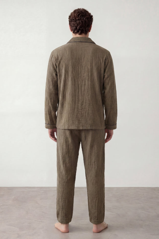 Pyjama coton kaki homme, chemise manches longues vert kaki et pantalon assorti, vue de face, vue 2