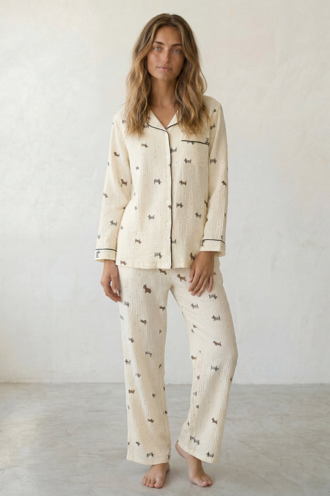 Pyjama coton nœuds femme crème, chemise manches longues à motif nœuds et pantalon assorti, vue de face