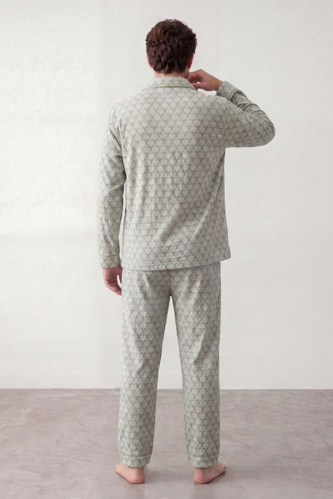 Pyjama coton pois vert homme écru, chemise manches longues à petit motif et pantalon assorti, vue de face, vue 2