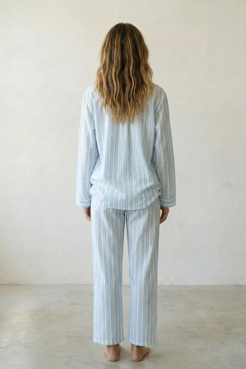 Pyjama coton rayé bleu femme, chemise manches longues à rayures et pantalon assorti, vue de face, vue 2