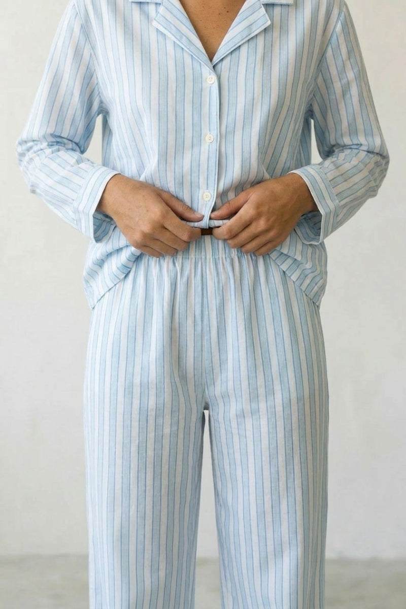 Pyjama coton rayé bleu femme, chemise manches longues à rayures et pantalon assorti, vue de face, vue 3