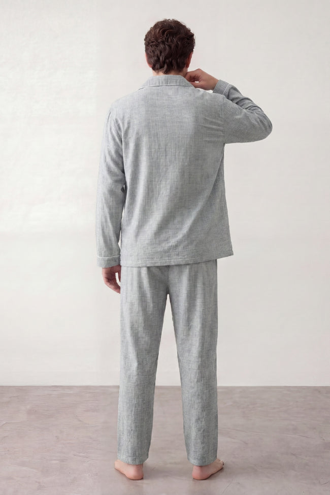 Pyjama coton rayé gris homme, chemise manches longues à fines rayures et pantalon assorti, vue de face, vue 2