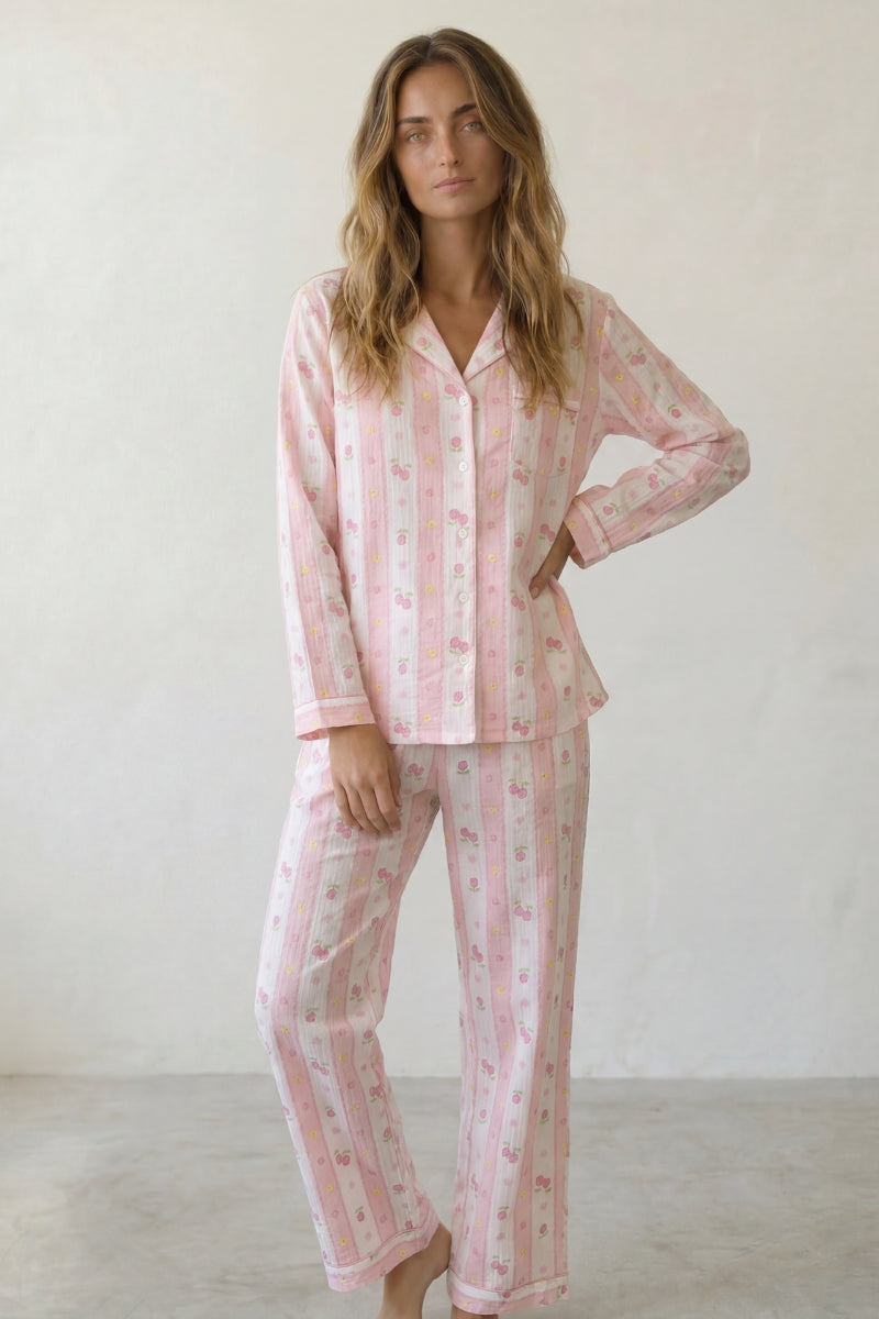 Pyjama coton rose fleuri femme, chemise manches longues à motif fleuri et pantalon assorti, vue de face