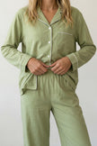 Pyjama coton sauge femme, chemise manches longues vert sauge et pantalon assorti, vue de face, vue 3