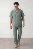 Pyjama coton sauge homme, chemise manches courtes vert sauge et pantalon assorti, vue de face