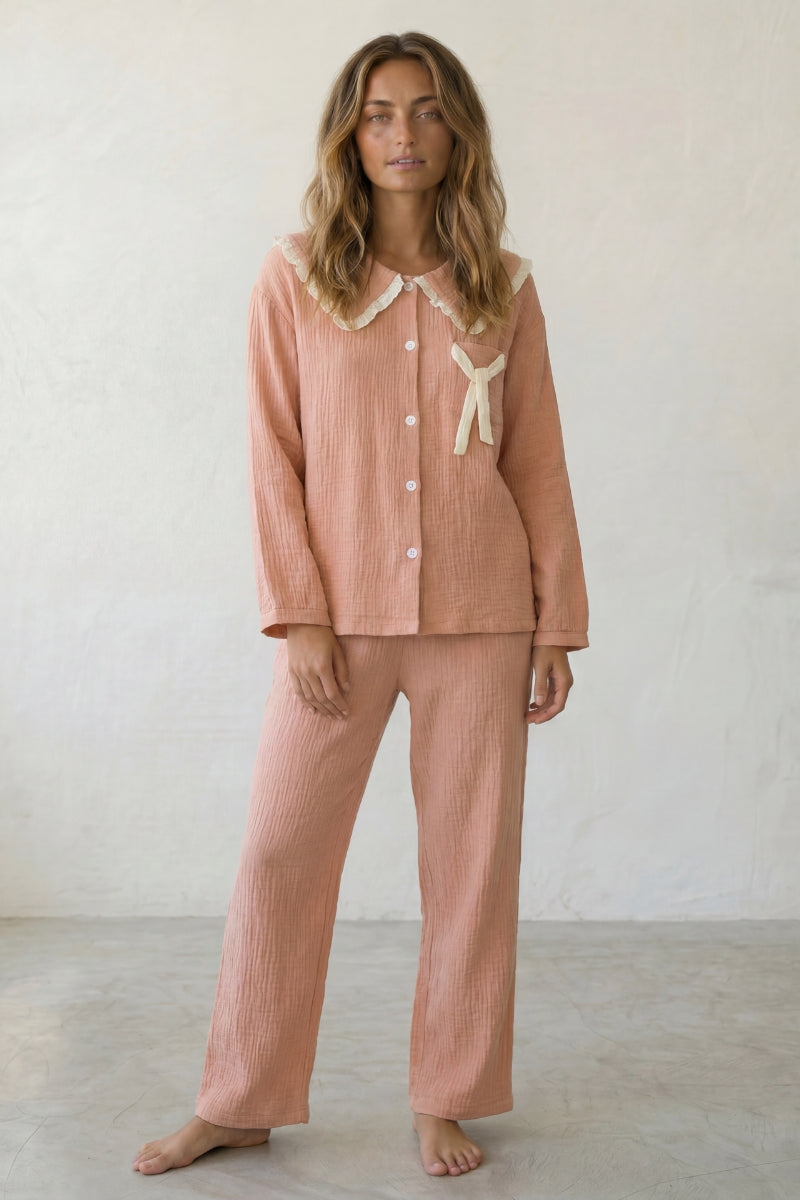 Pyjama coton terracotta femme, haut col claudine à nœud et pantalon assorti, vue de face