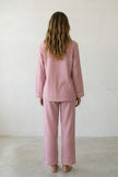 Pyjama coton vieux rose femme, chemise manches longues à liseré et pantalon assorti, vue de face, vue 2