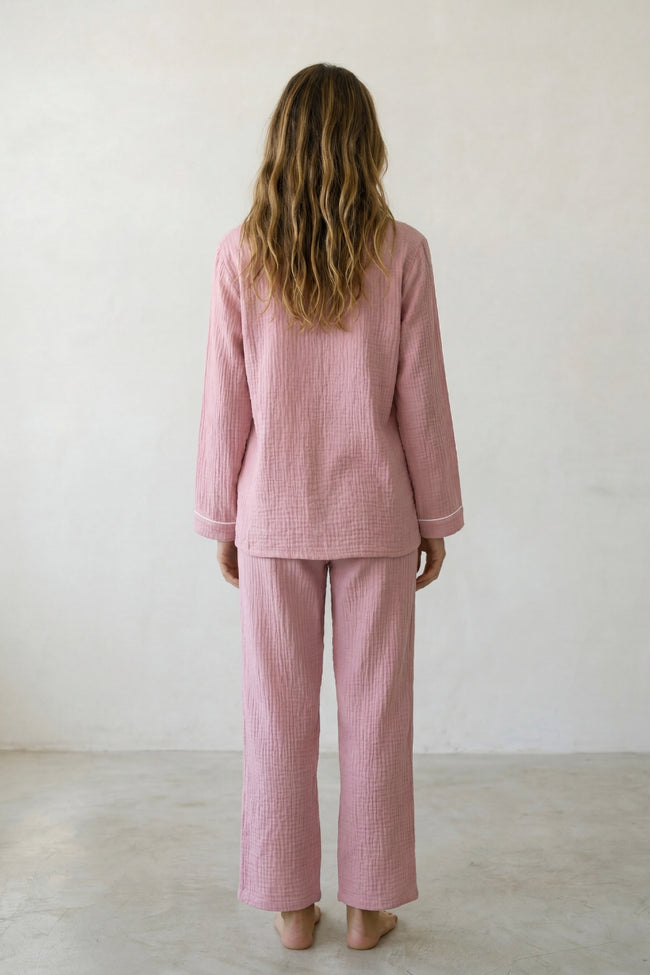 Pyjama coton vieux rose femme, chemise manches longues à liseré et pantalon assorti, vue de face, vue 2