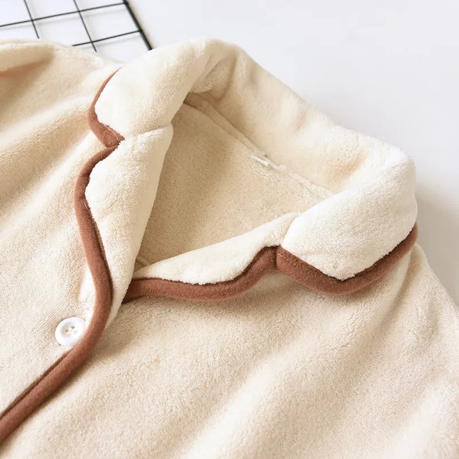 Pyjama couple hiver, ensemble assorti homme et femme (blanc cassé et marron) doux et chaud pour cocooner à deux en hiver