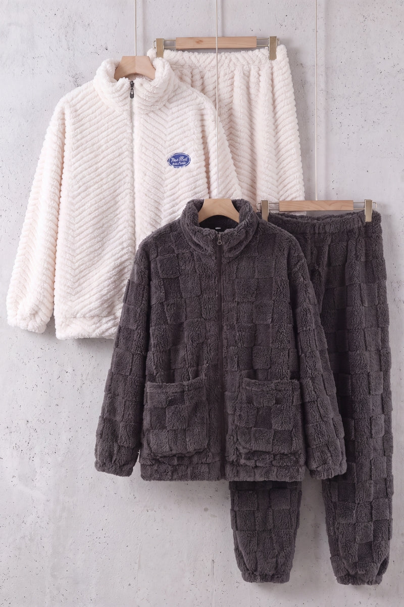 Pyjama duo, ensemble assorti homme et femme (noir gris et blanc cassé) doux et chaud pour cocooner à deux en hiver