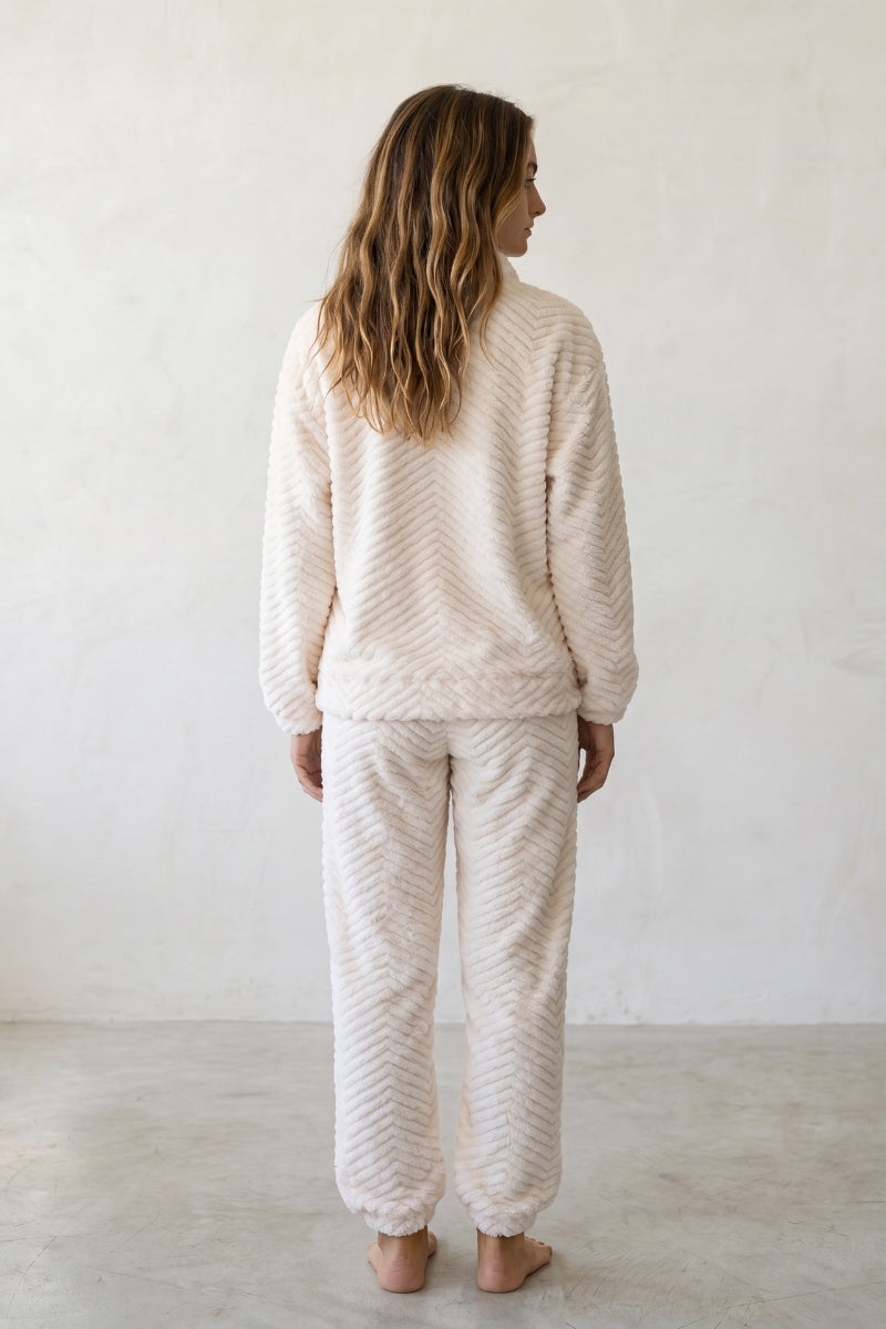 Pyjama femme hiver en pilou, vue de dos