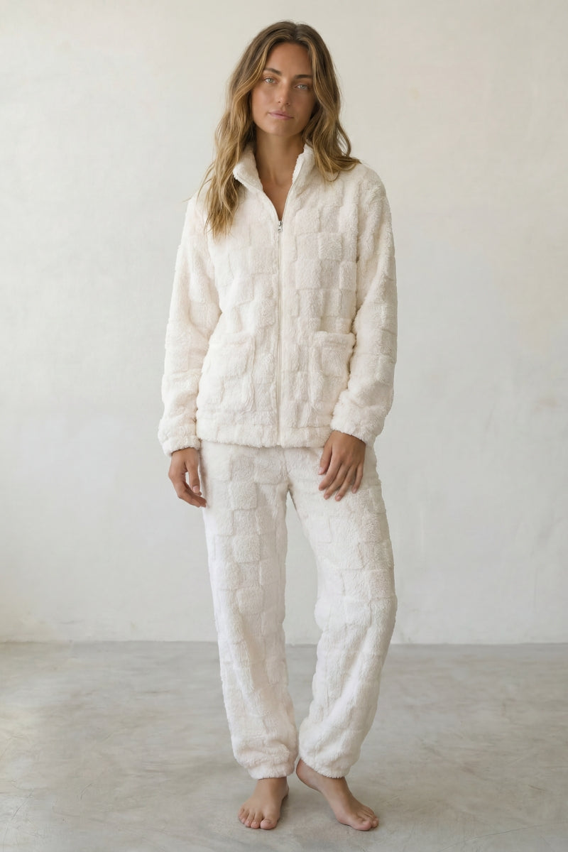 Pyjama pilou pilou chaud femme écru, veste zippée gaufrée en damier col chemise et pantalon assorti, vue de face