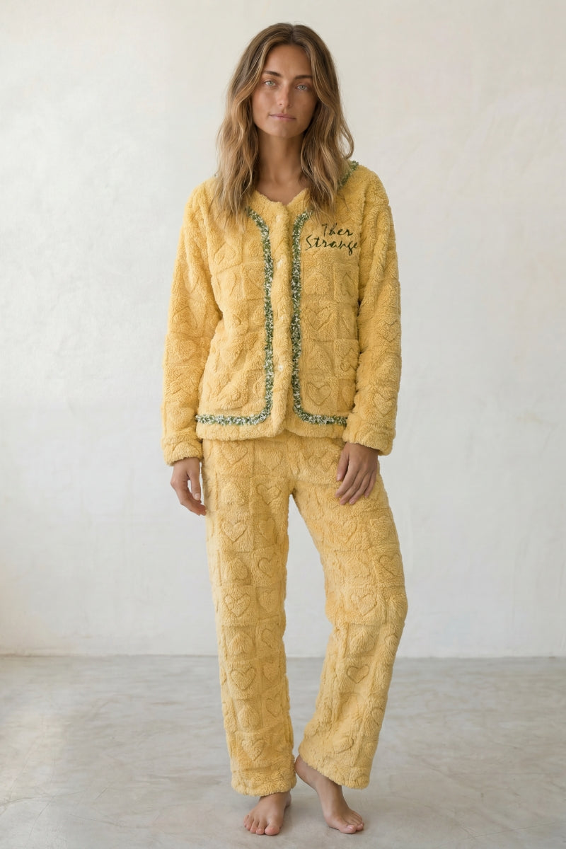 Pyjama pilou pilou jaune femme, veste boutonnée col V liseré vert gaufrée et pantalon assorti, vue de face