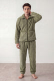 Pyjama pilou pilou kaki homme, veste boutonnée col chemise et pantalon assorti, vue de face