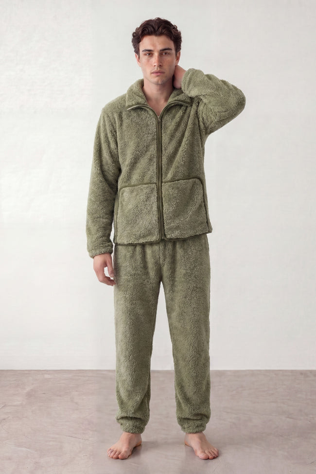 Pyjama pilou pilou kaki homme, veste boutonnée col chemise et pantalon assorti, vue de face