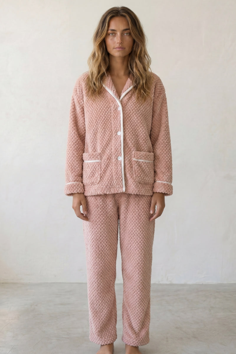 Pyjama polaire cosy femme rose, veste boutonnée col chemise et pantalon assorti, vue de face