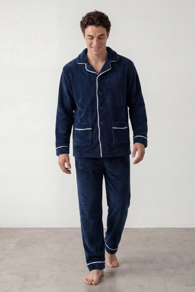 Pyjama polaire marine homme, veste boutonnée col chemise liseré blanc et pantalon assorti, vue de face