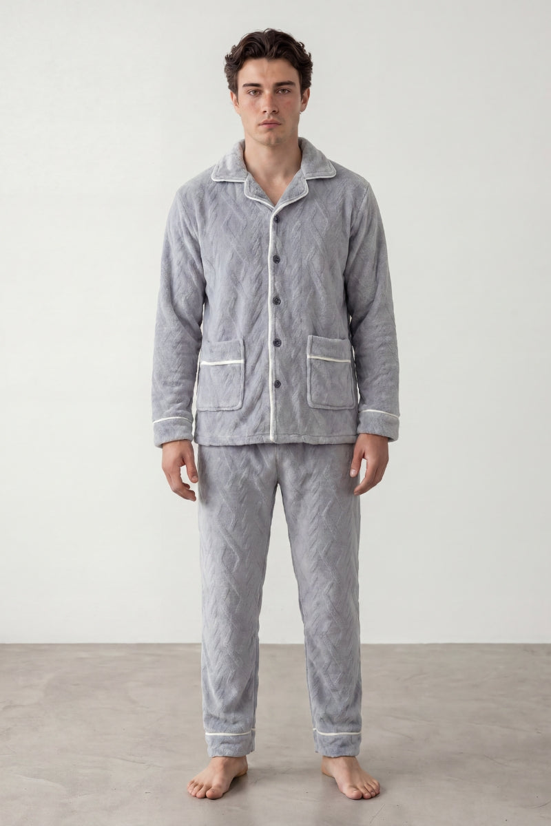 Pyjama polaire perle homme gris clair, veste boutonnée col chemise liseré et pantalon assorti, vue de face