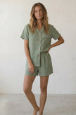 Pyjama short sauge femme uni, haut boutonné manches courtes col chemise liseré et short assorti, vue de face